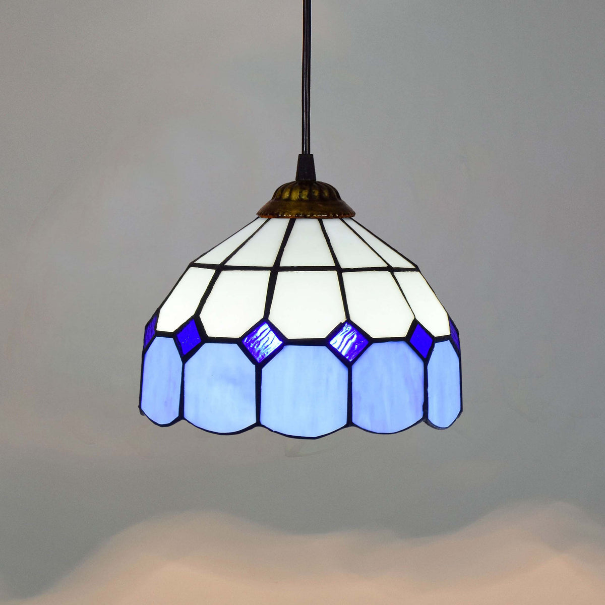 Suspension Tiffany Bleue et Blanche à Bord Ondulé
