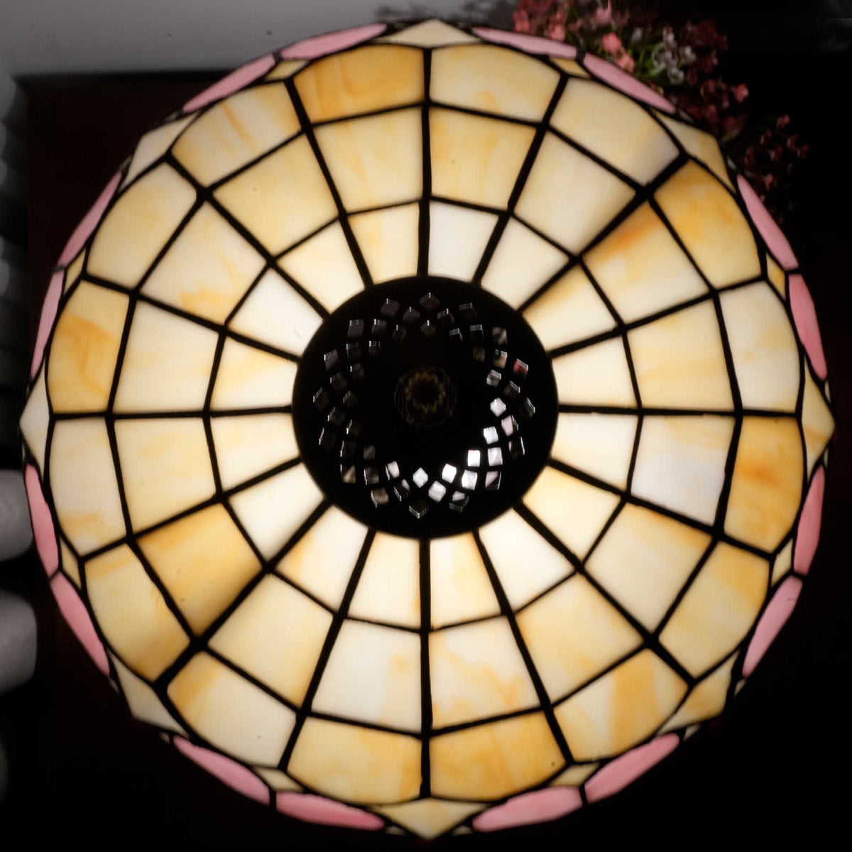 Lampe de Table Tiffany à Motif Floral Rose et Rouge