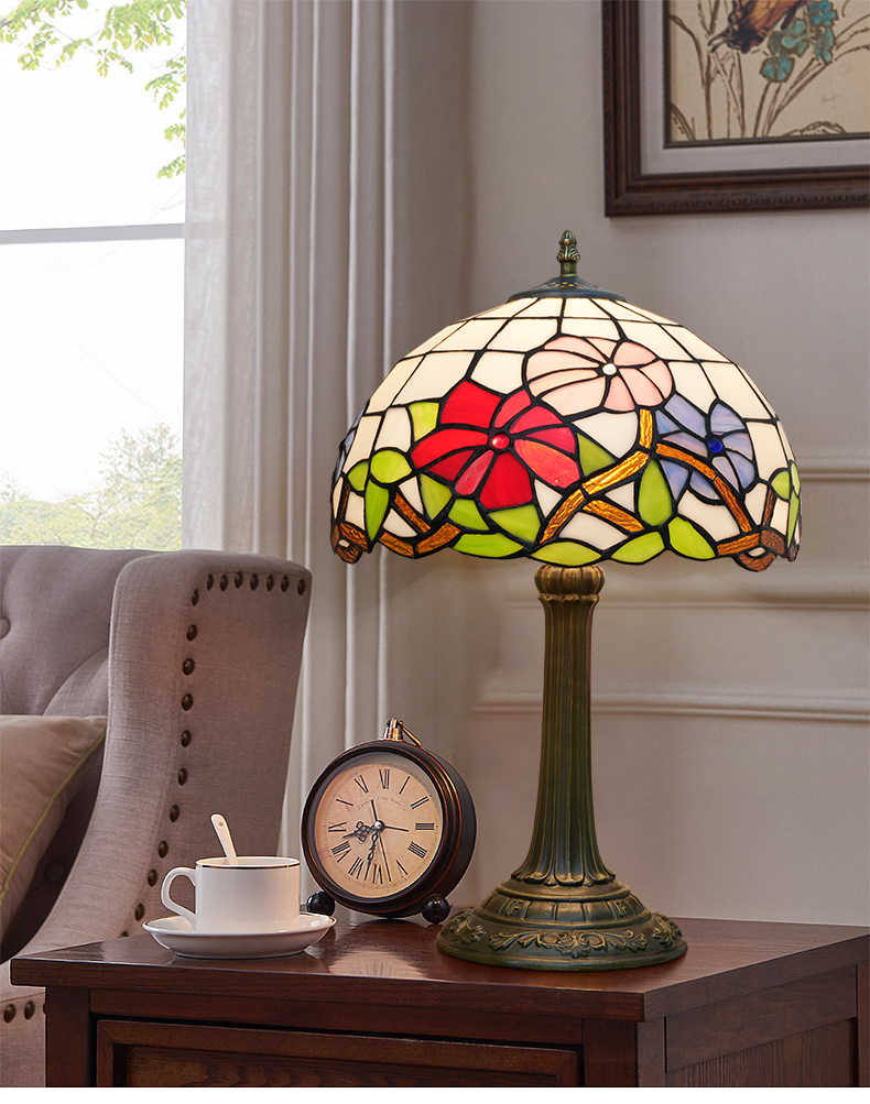 Lampe de Table Style Tiffany Floral en Verre Teinté