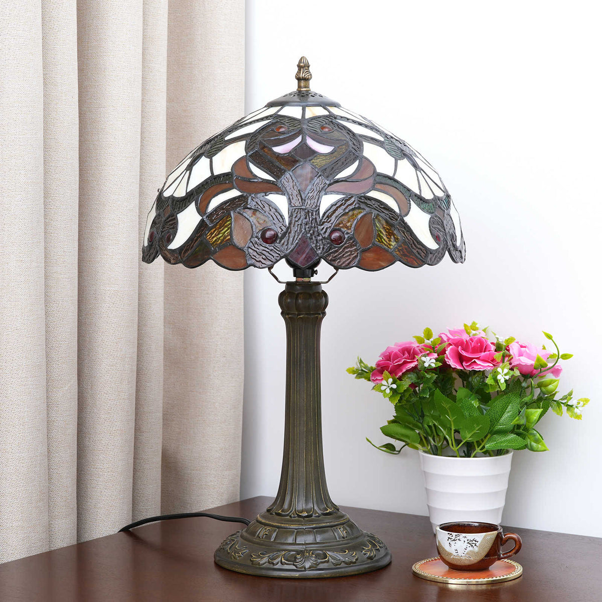 Lampe Tiffany en Vitrail Multicolore et Base Vieillie