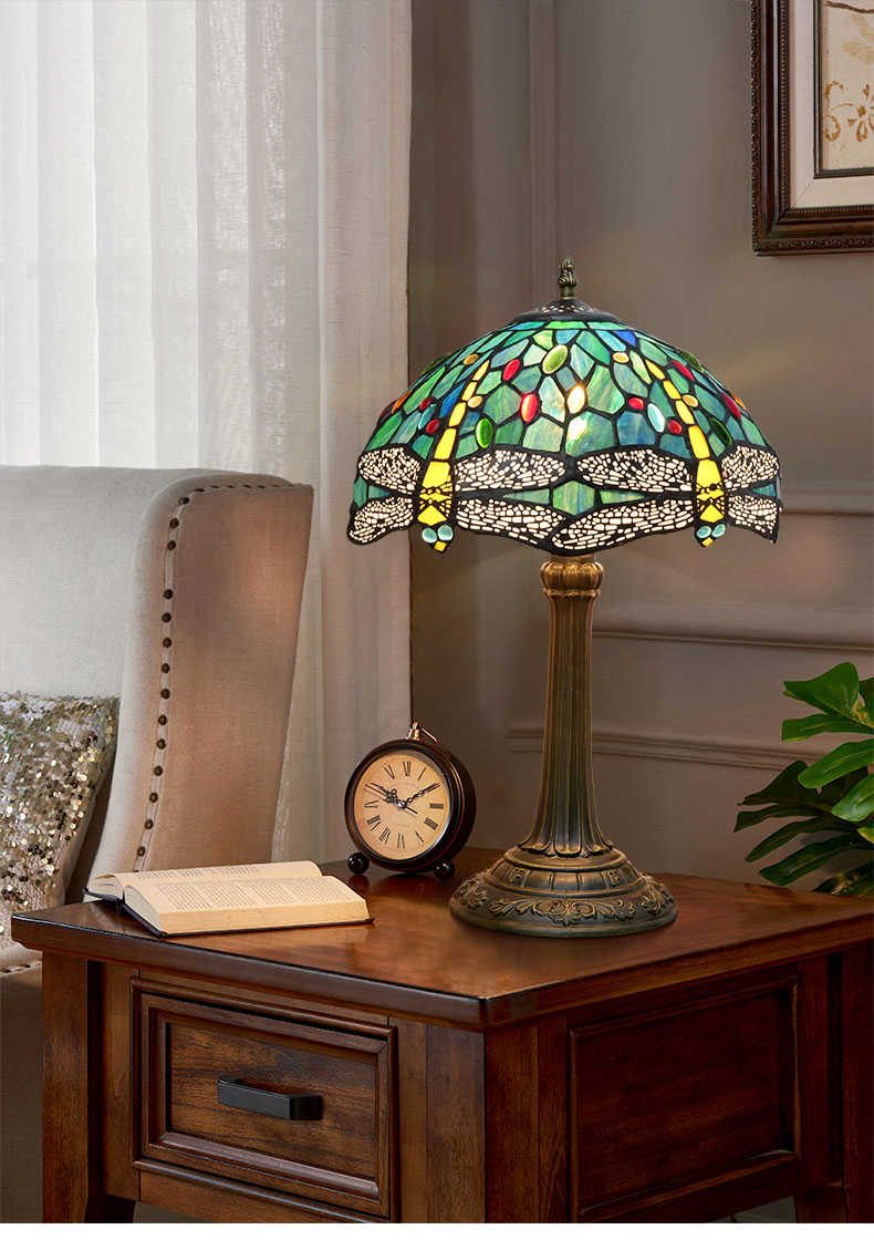 Lampe de Table Tiffany Libellule Bleue en Verre Teinté