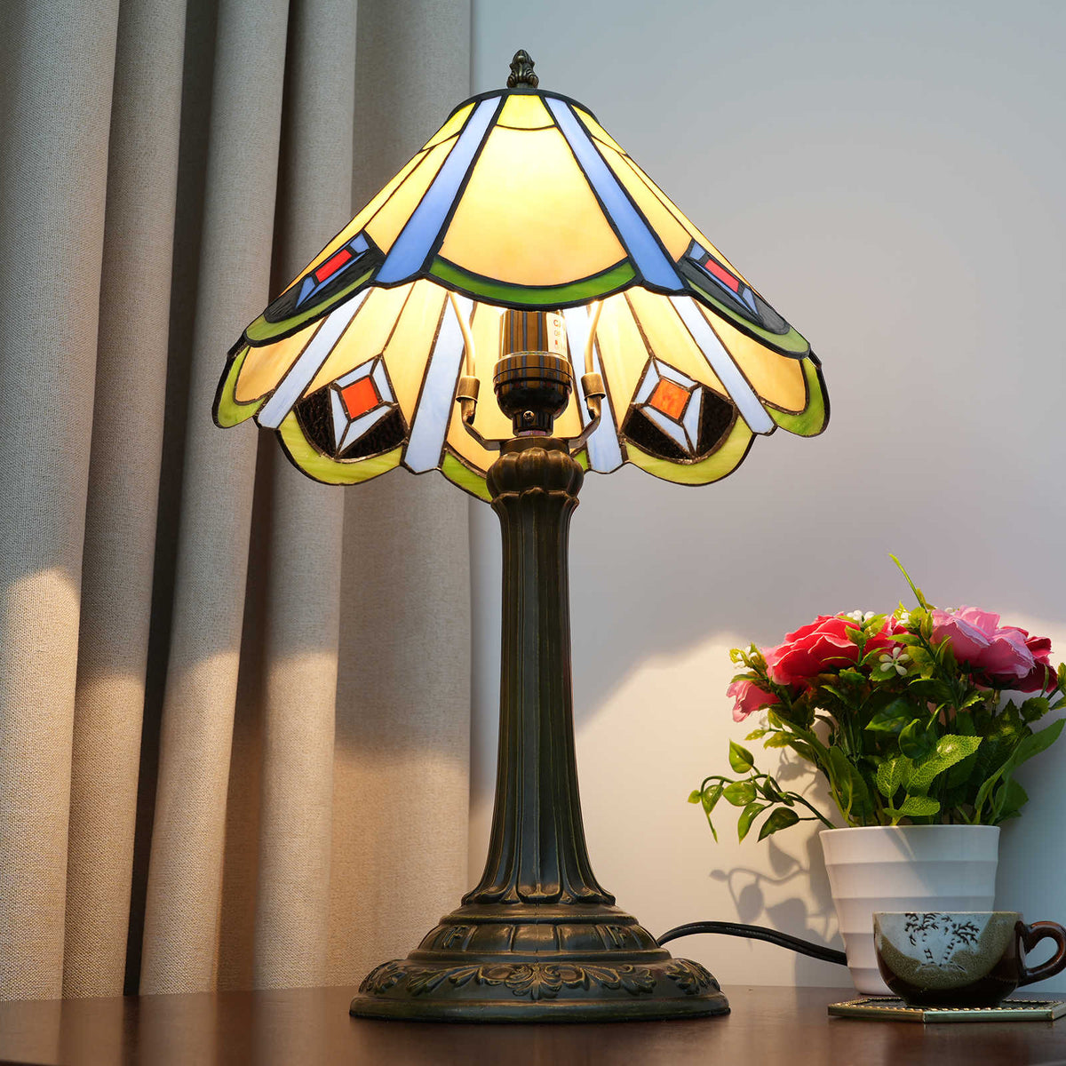 Lampe de Table en Verre Tiffany et Bronze Antique