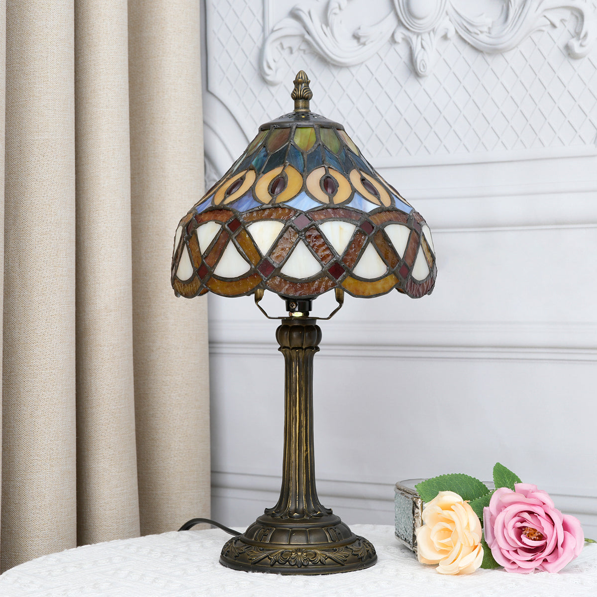 Lampe Tiffany en Verre Teinté à Motifs Géométriques