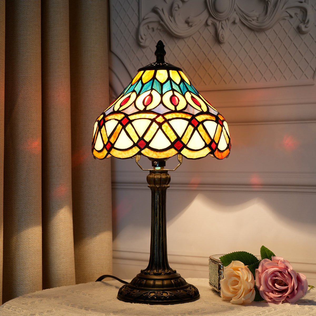 Lampe Tiffany en Verre Teinté à Motifs Géométriques