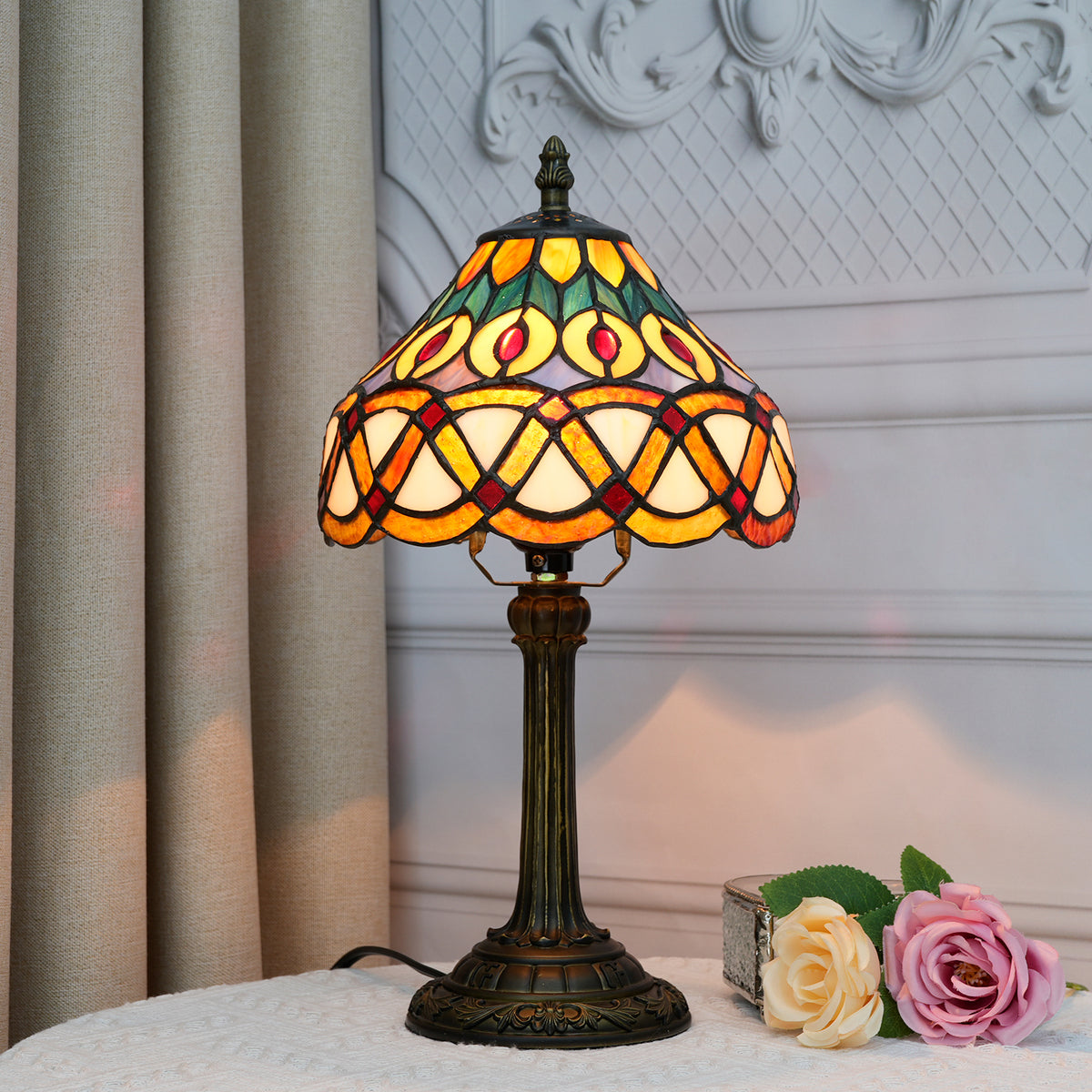 Lampe Tiffany en Verre Teinté à Motifs Géométriques