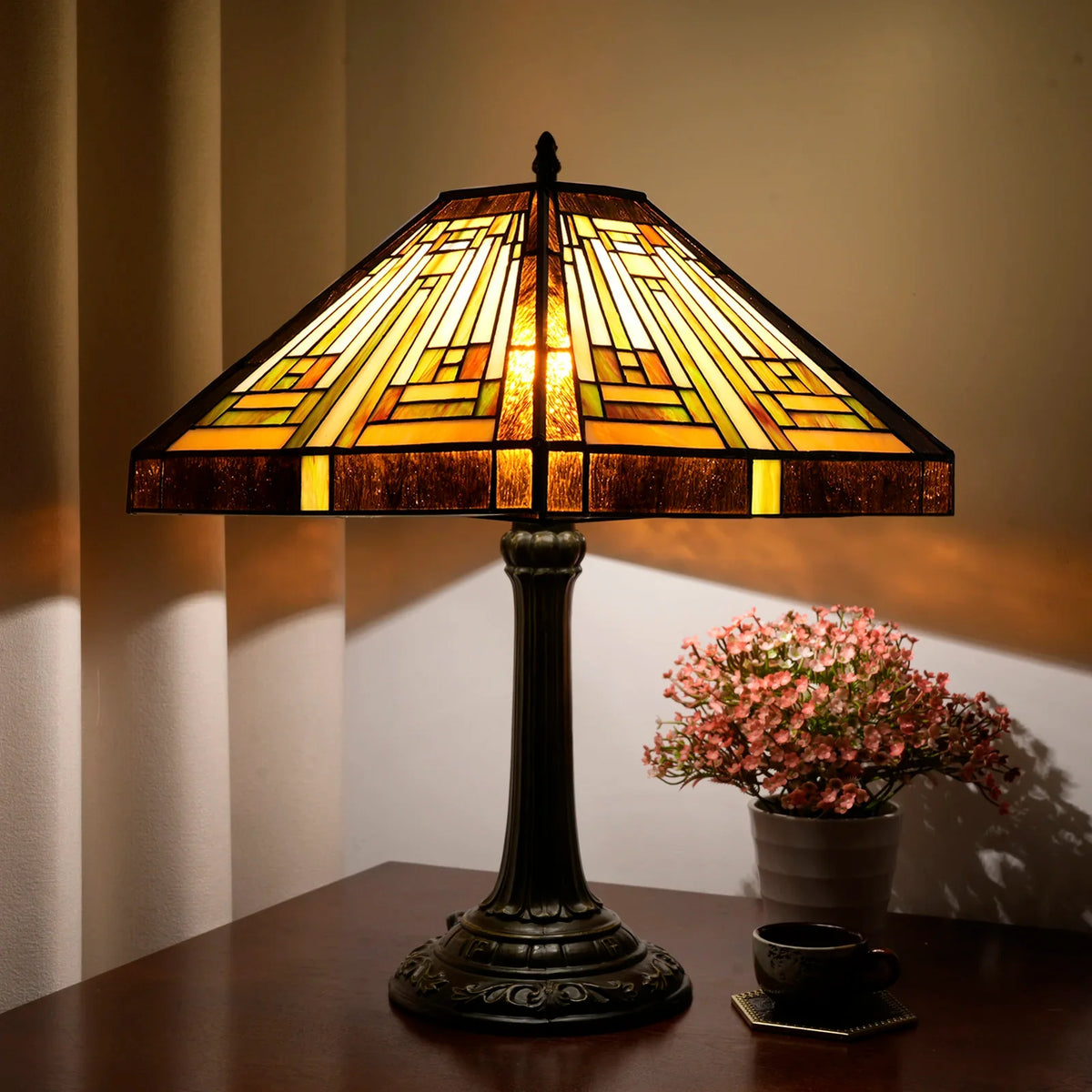 Lampe de Table Style Tiffany en Vitrail Ambré Géométrique