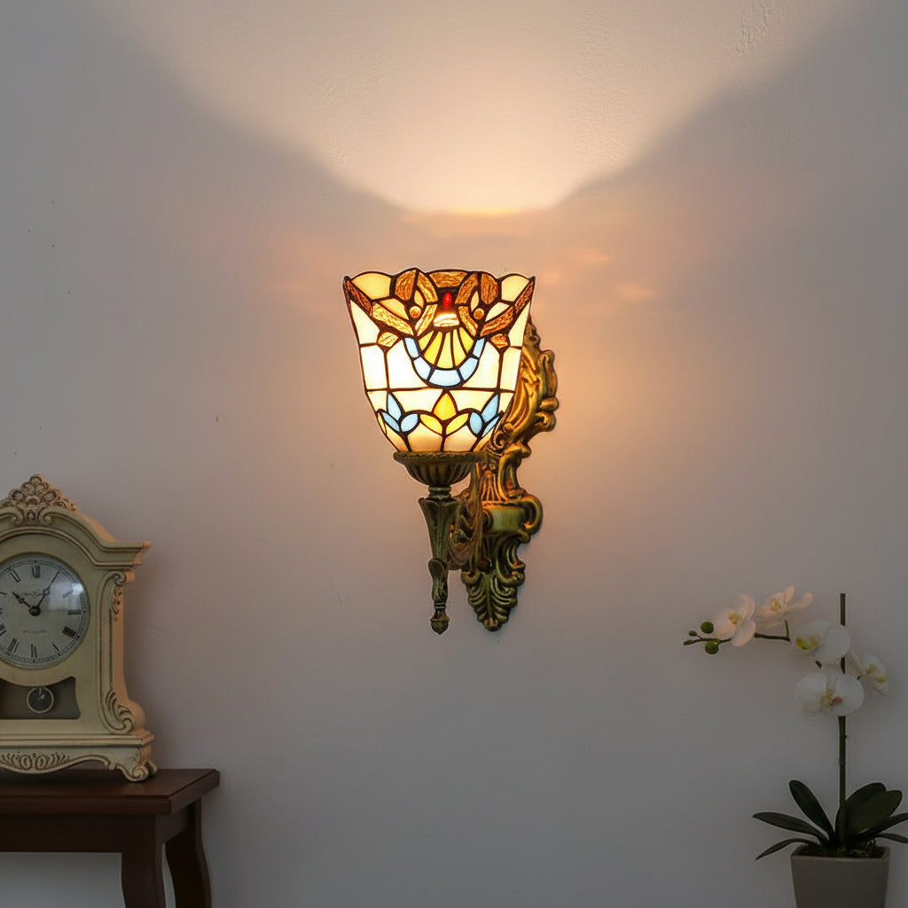 Applique Murale Style Tiffany en Verre Teinté Ornate