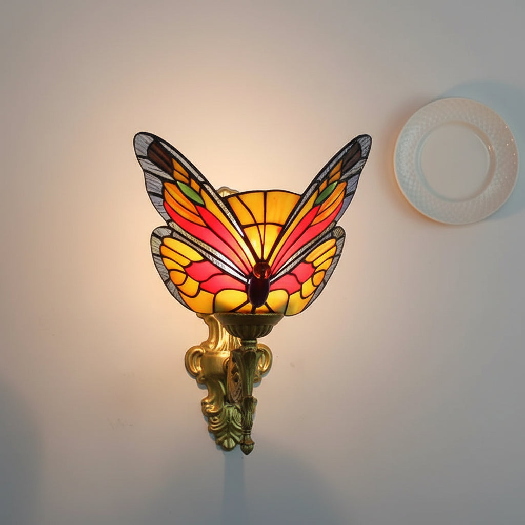 Applique Murale Papillon en Vitrail Style Tiffany Ornée