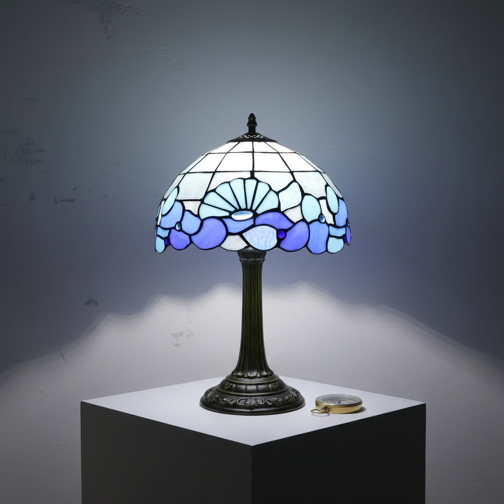 Lampe Tiffany à Motifs Coquillages Bleus et Lavande