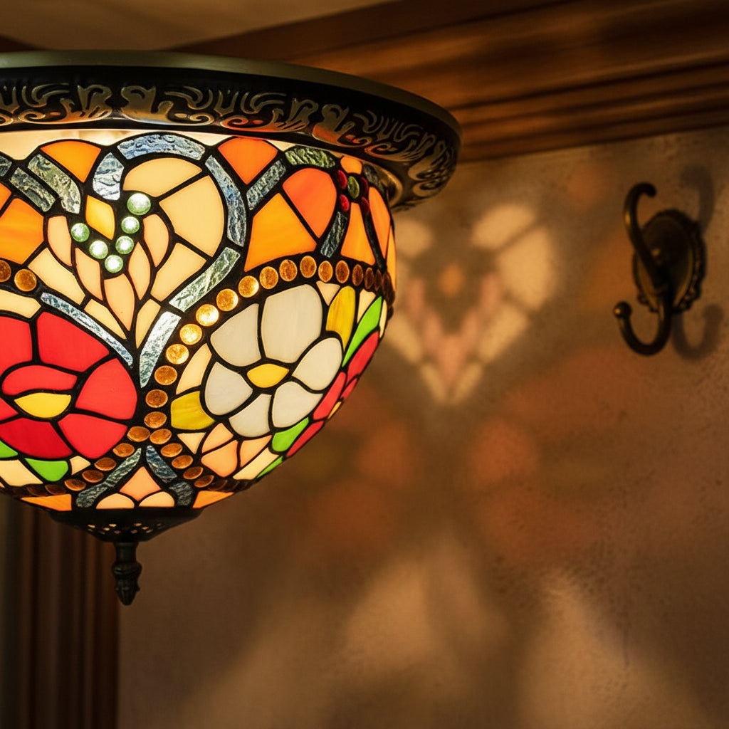 Plafonnier en Vitrail Floral Style Tiffany et Fer