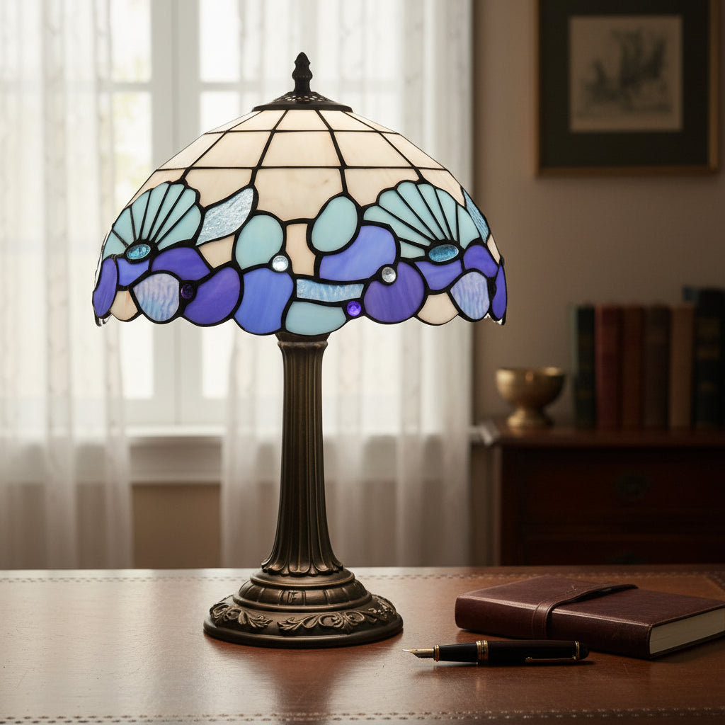 Lampe Tiffany à Motifs Coquillages Bleus et Lavande