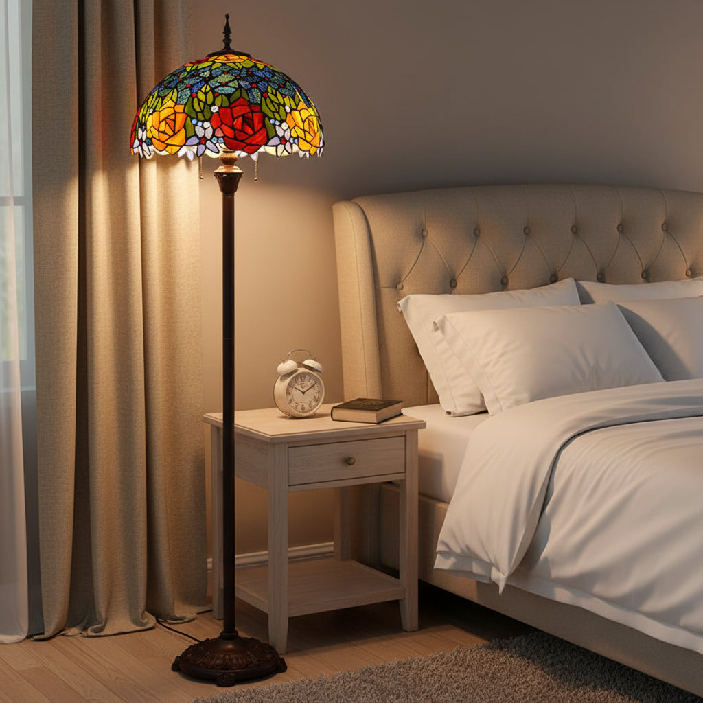 Lampadaire Style Tiffany en Vitrail Roses Rouges et Jaunes